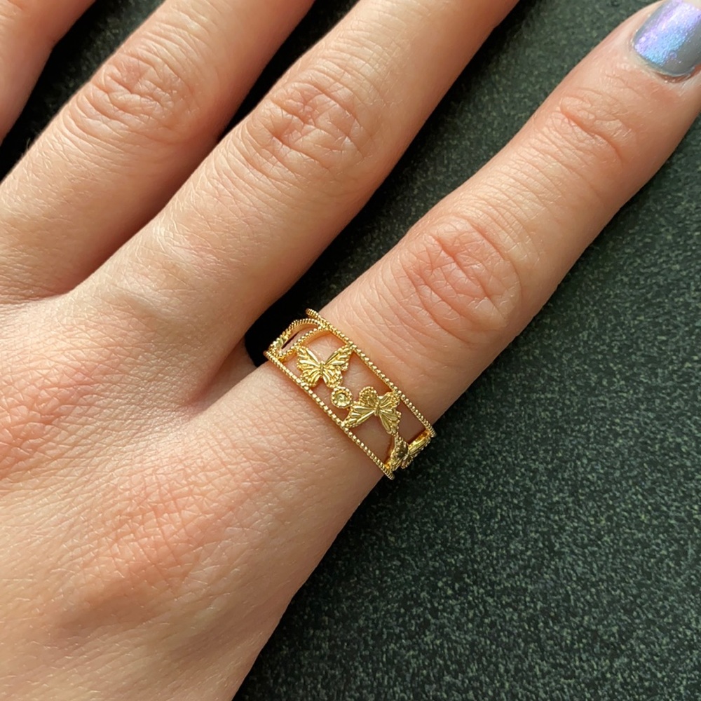 Gold enchanting butterfly ring
